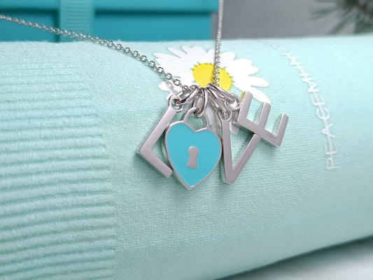 LOVE TEXT PEDANT NECKLACE
