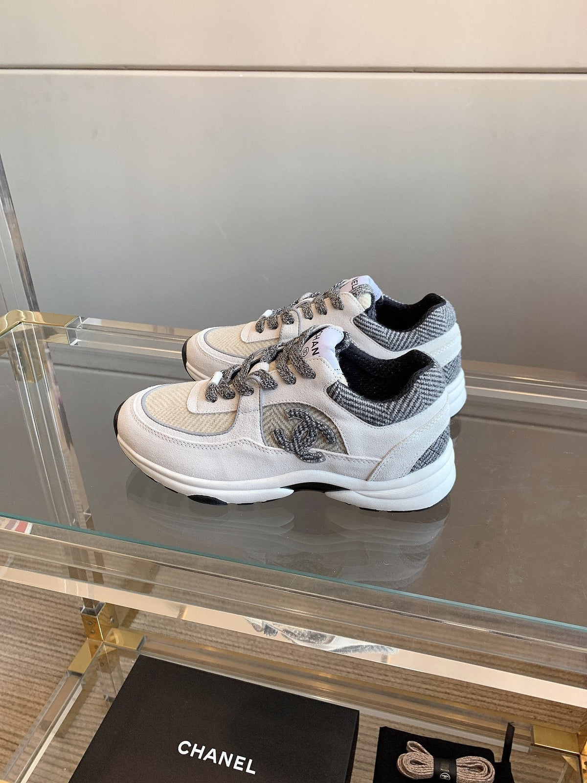 CC Sneaker In White Suede 145637
