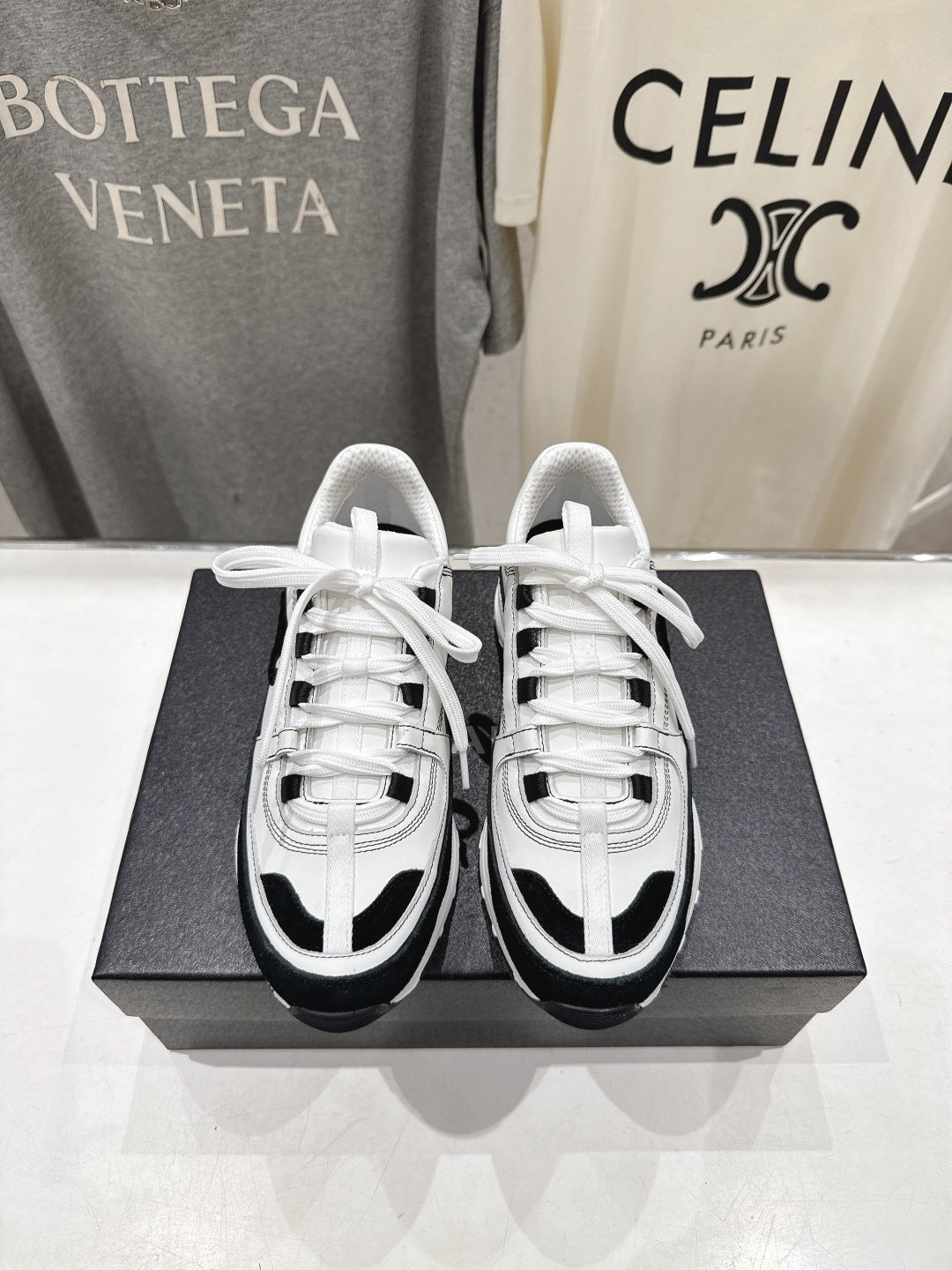 Chanel 2026 Sneaker Cowhide Suede 713010