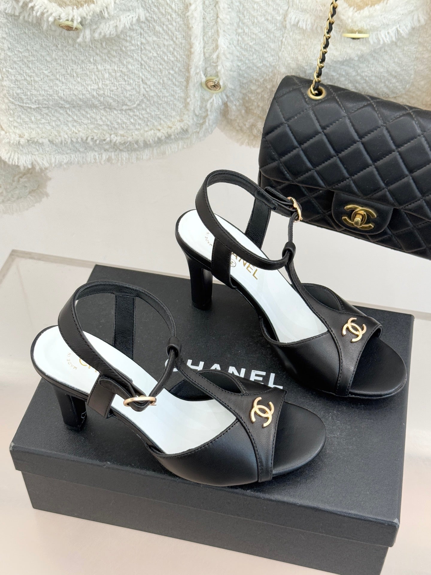 CC 2026 Peep-Toe Sandals 100 Sheepskin