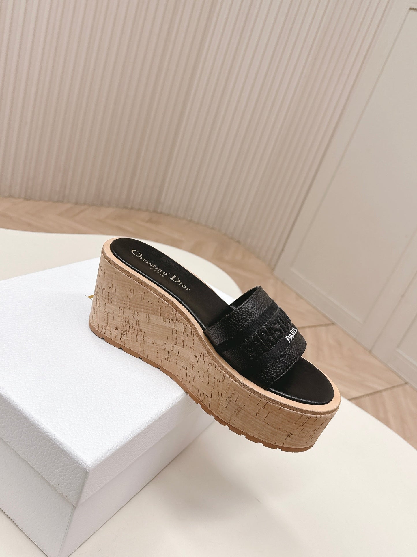 CD 26s Platform Sandals 85 Black Cowhide 643779