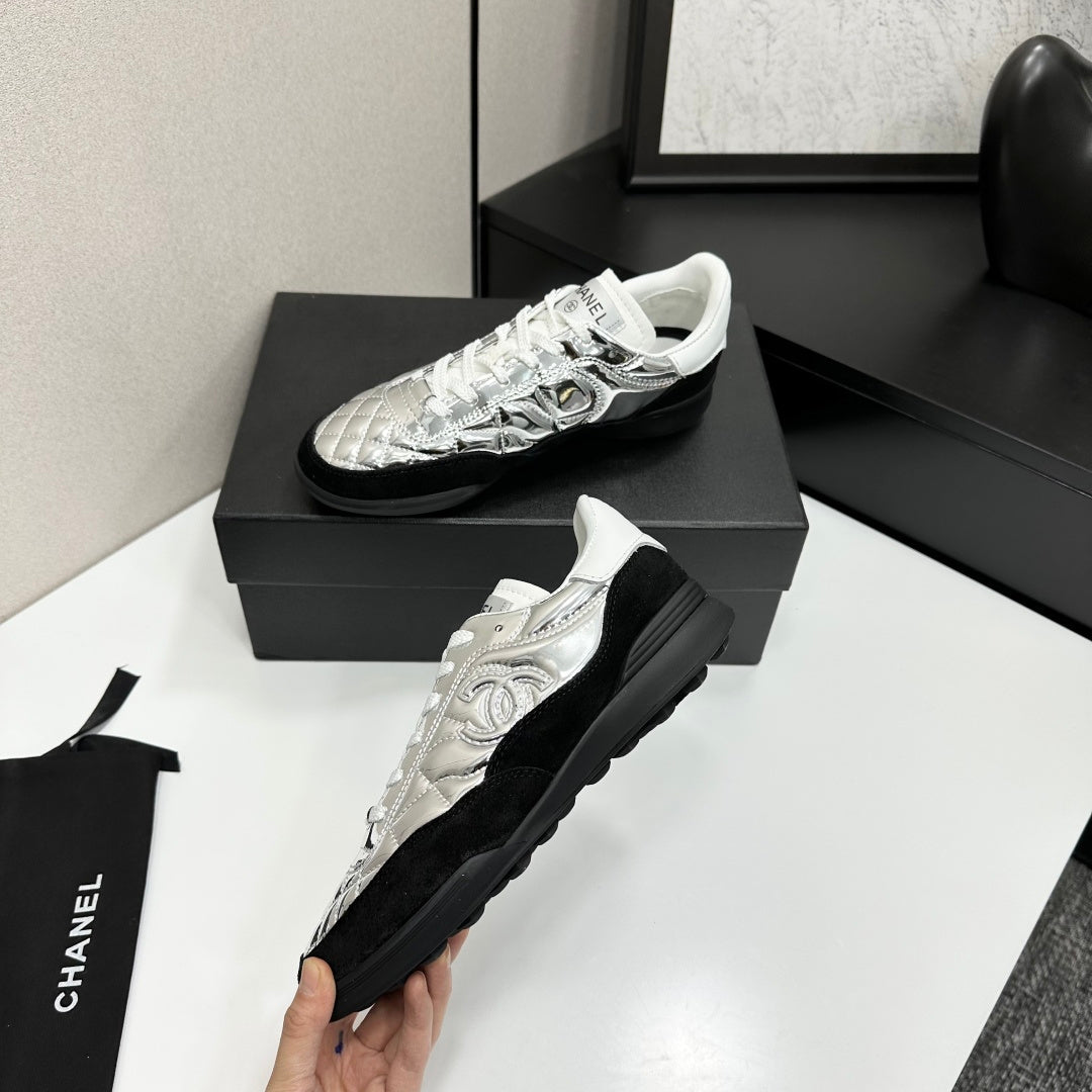 CC 26s Casual Sneakers Black Sliver Suede Cowhide 626457
