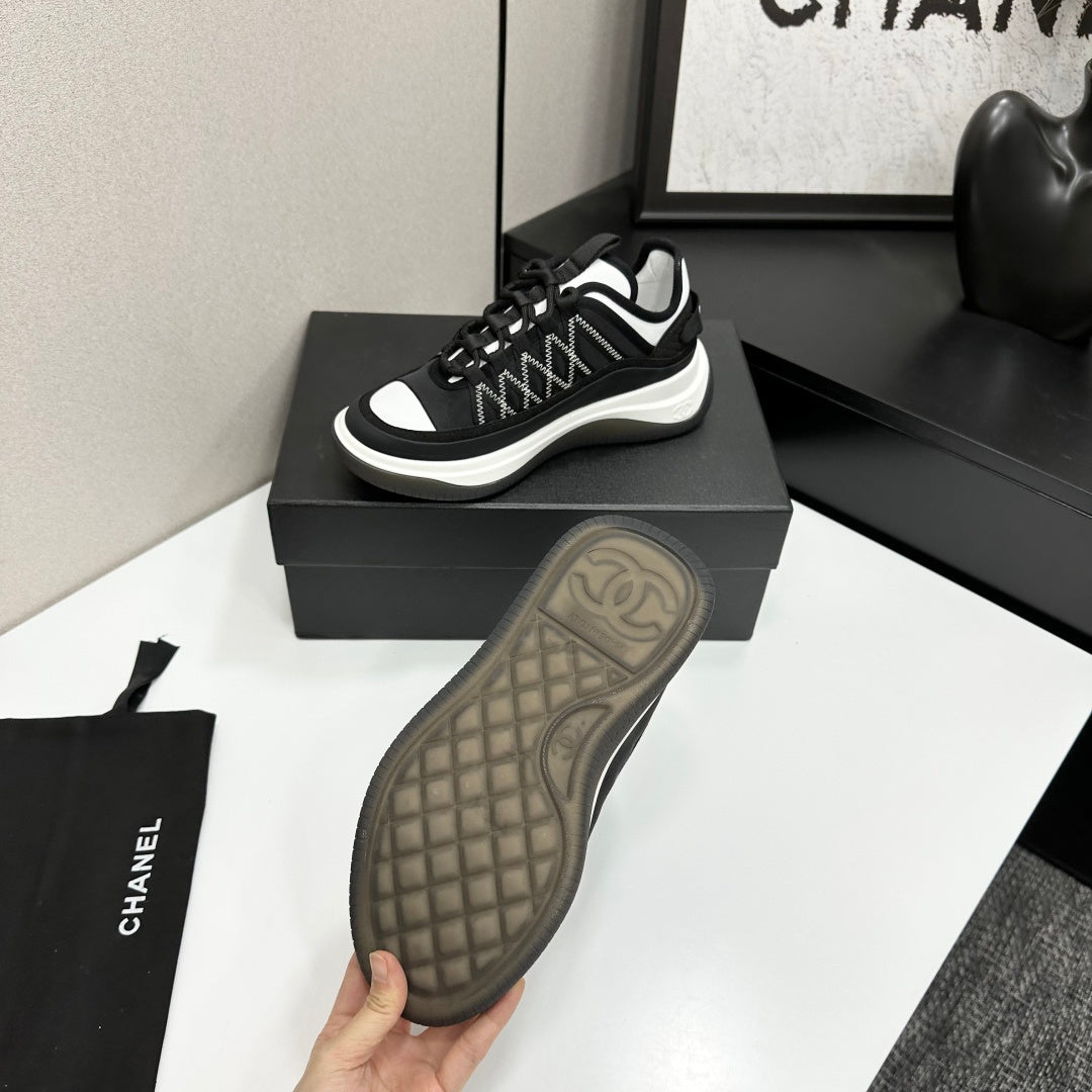 CC 26s Casual Sneakers Black Fabric Cowhide 626371