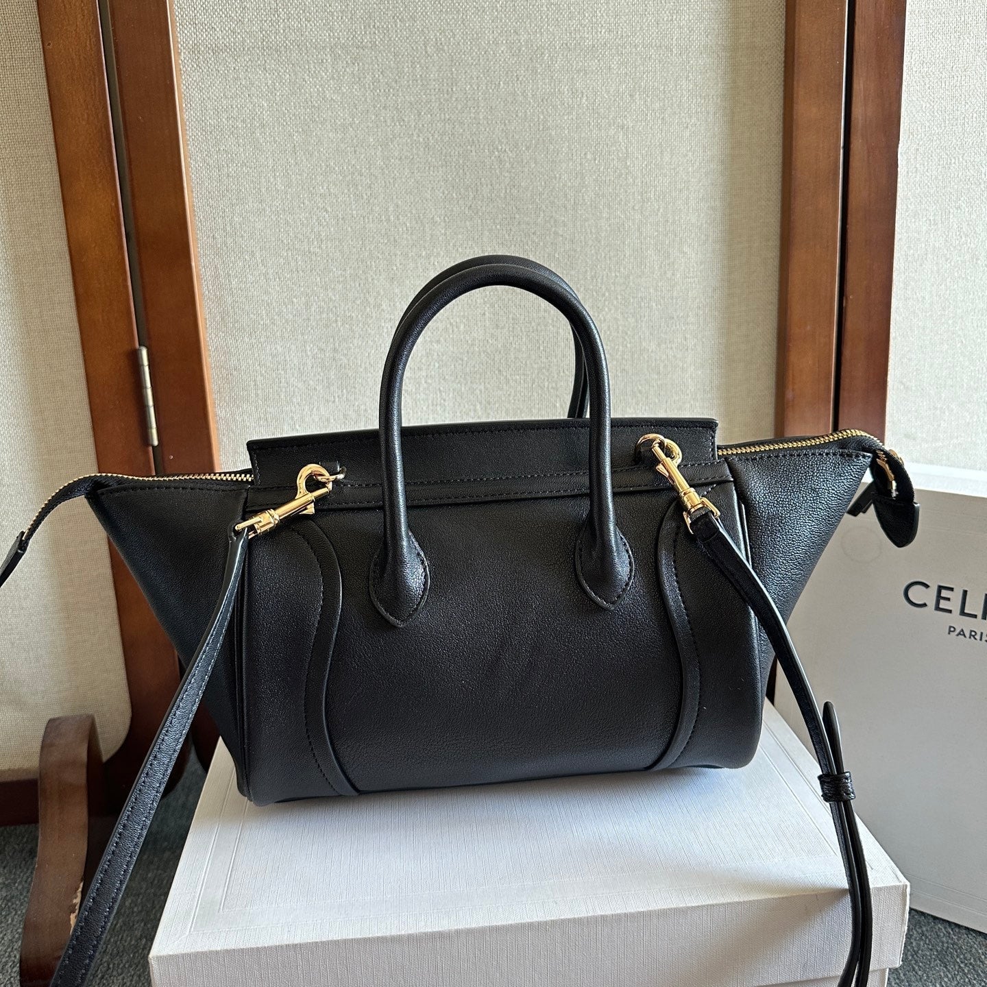 Celine 2026 Luggage Shiny Lambskin 276248