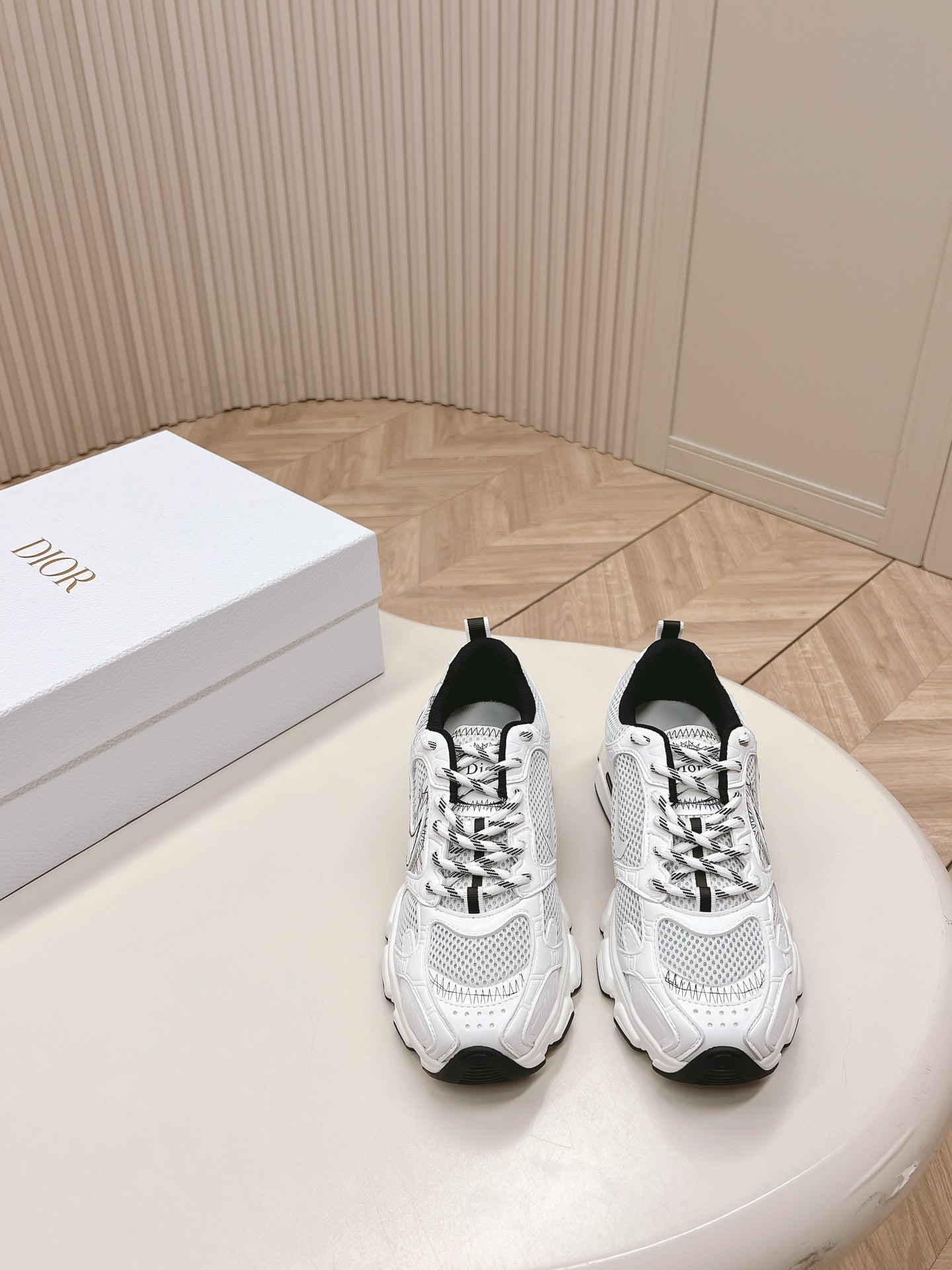 CD 26s Chrono Sneakers White Black Cowhide Mesh 643753