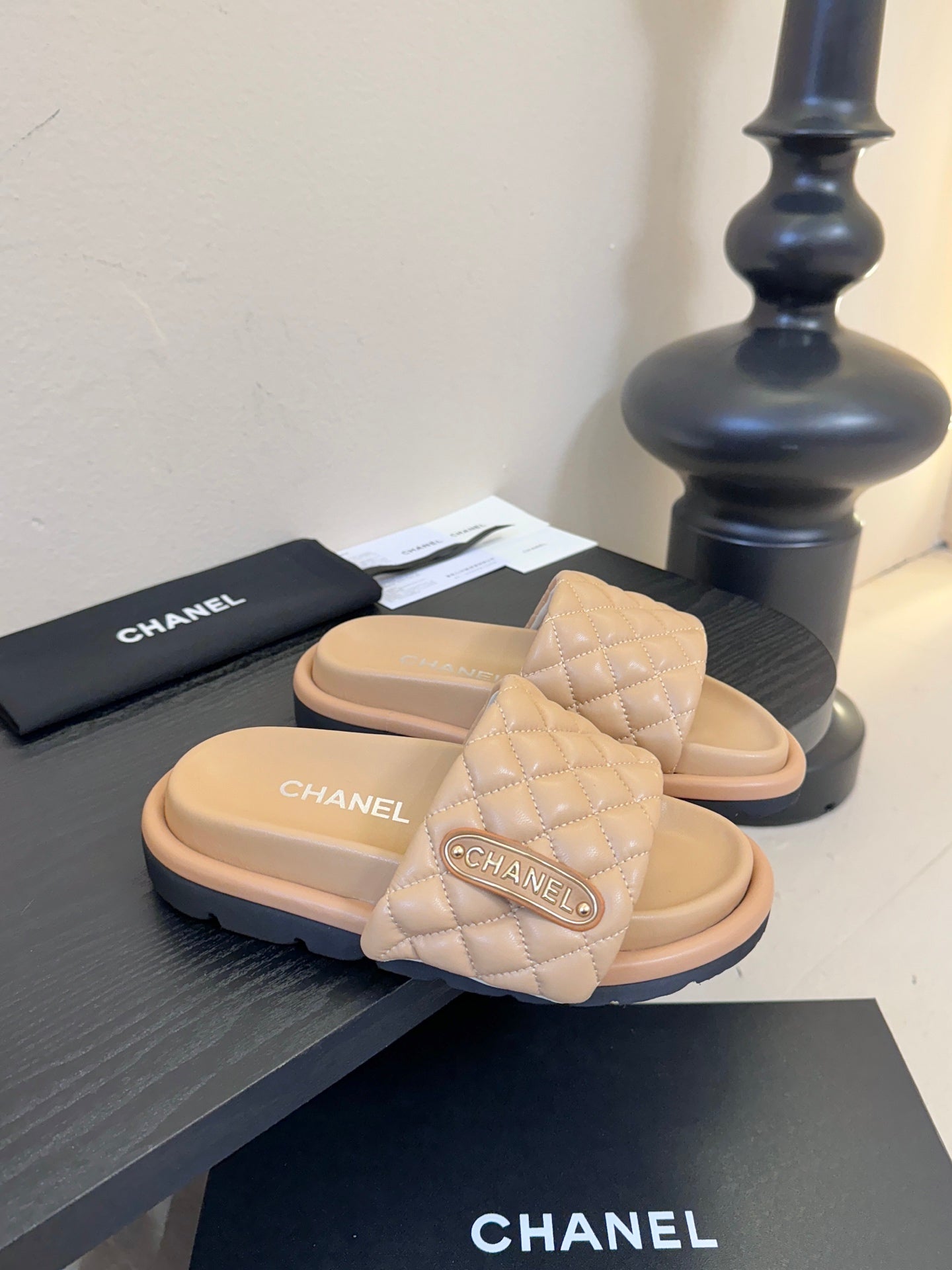 CC 26s Slippers Beige Sheepskin 627172