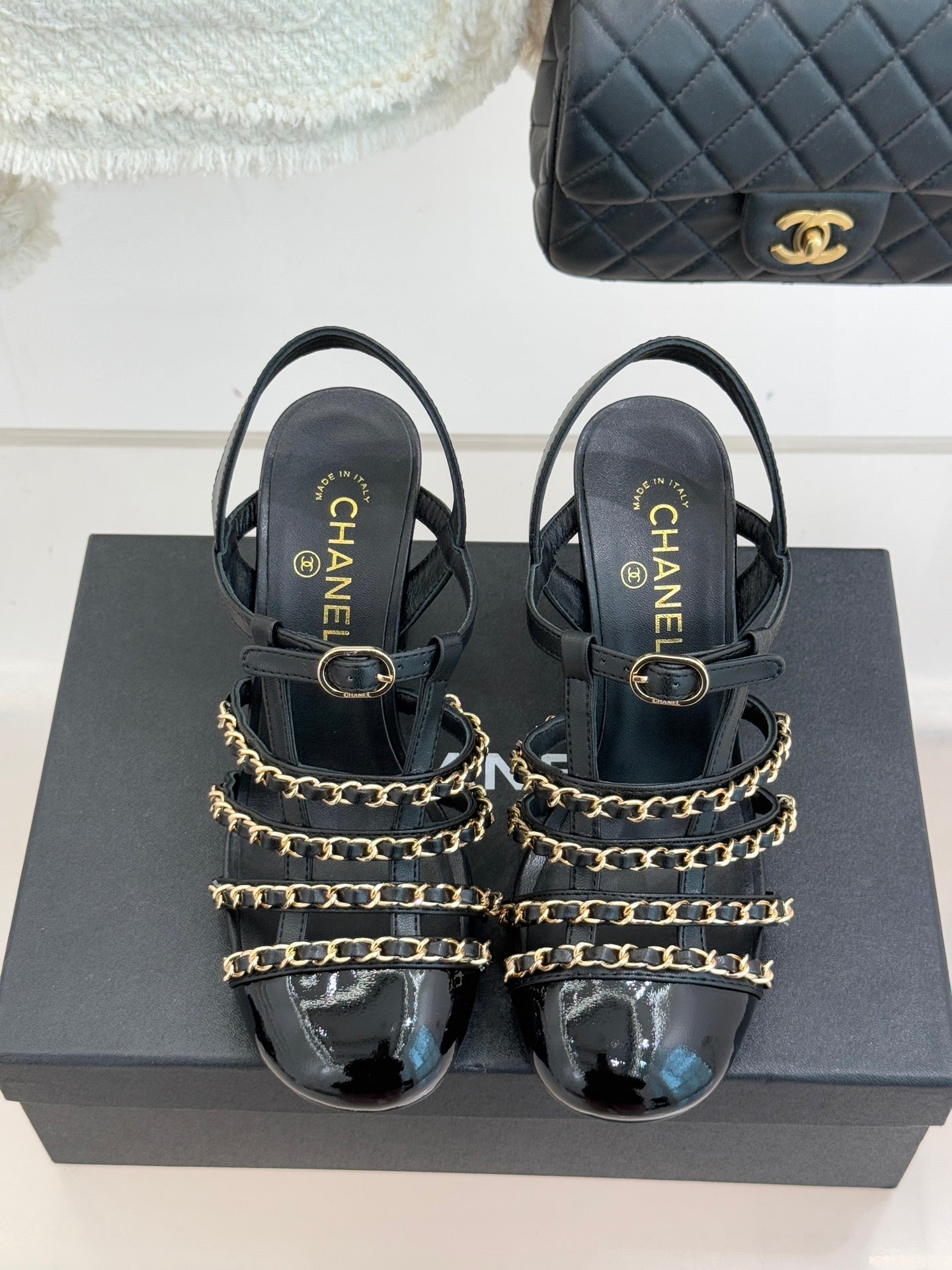 CC 26 Slingback Black Glossy Sheepskin & Calfskin 609980