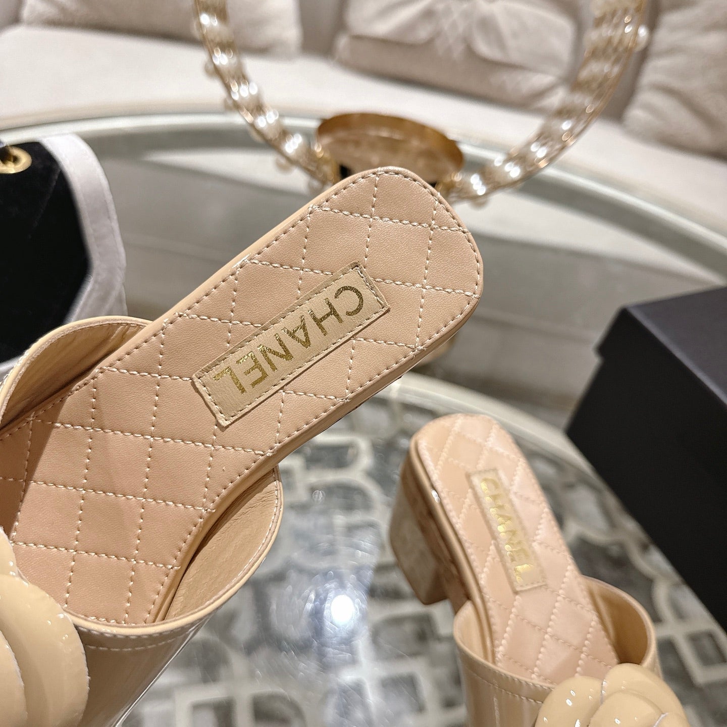 CC 26s Camellia Platform Slippers 65 Beige Patent Leather 627042