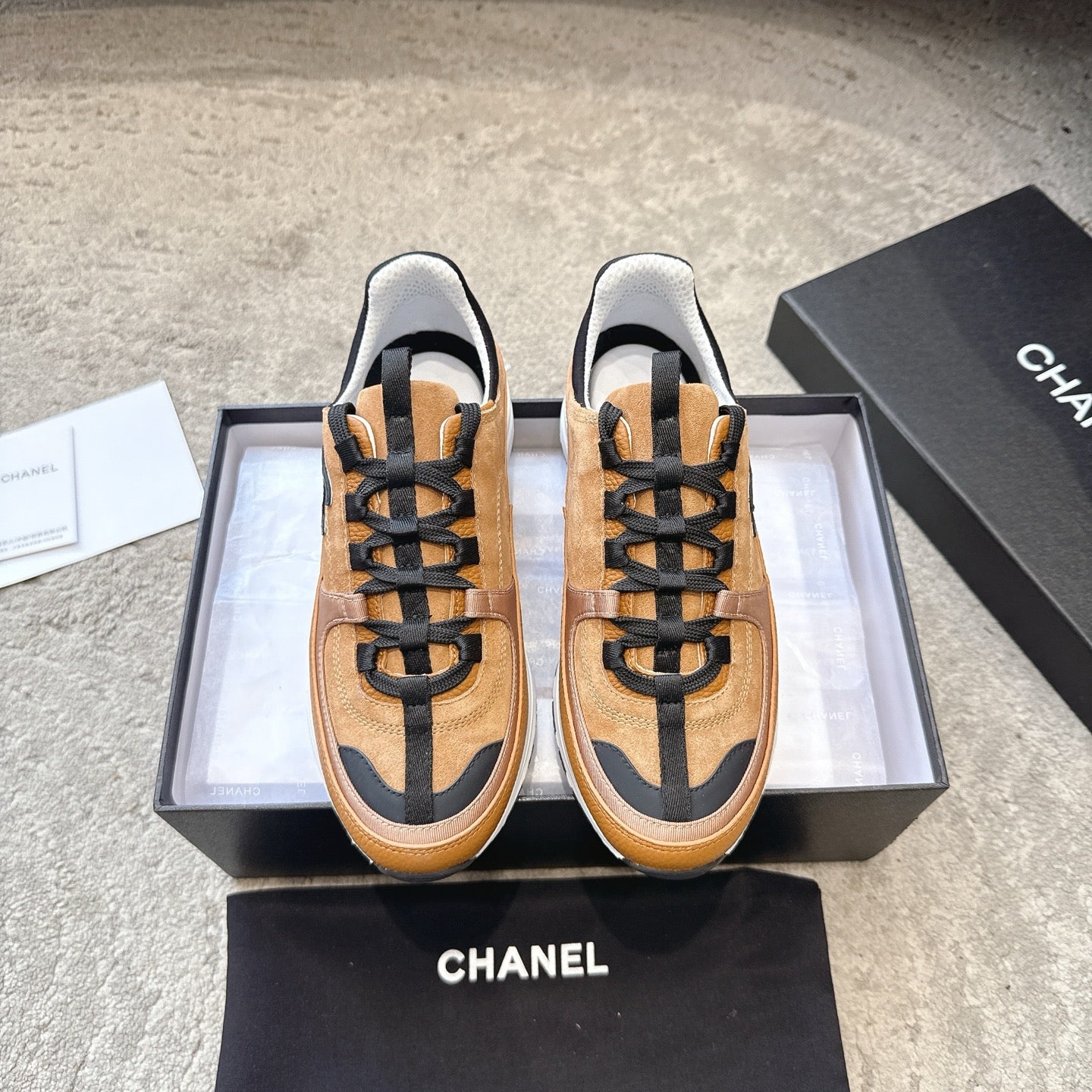 CC 26s Sneaker Caramel Brown Suede 647434