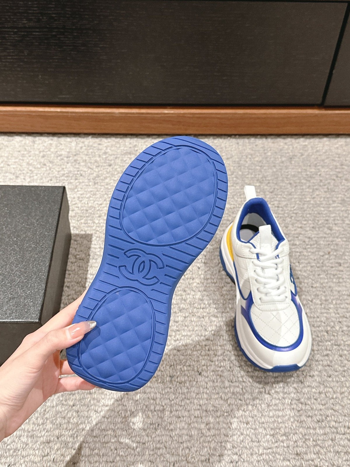 CC CLASSIC SNEAKER IN WHITE MIX COBALT BLUE LAMBSKIN