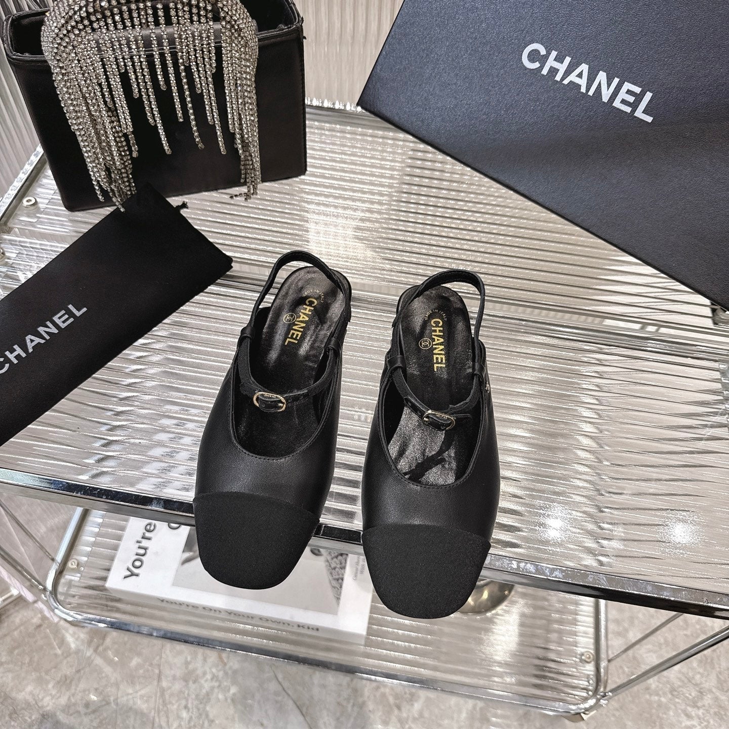 CC 2026 Retro Sandals Black Sheepskin 668076
