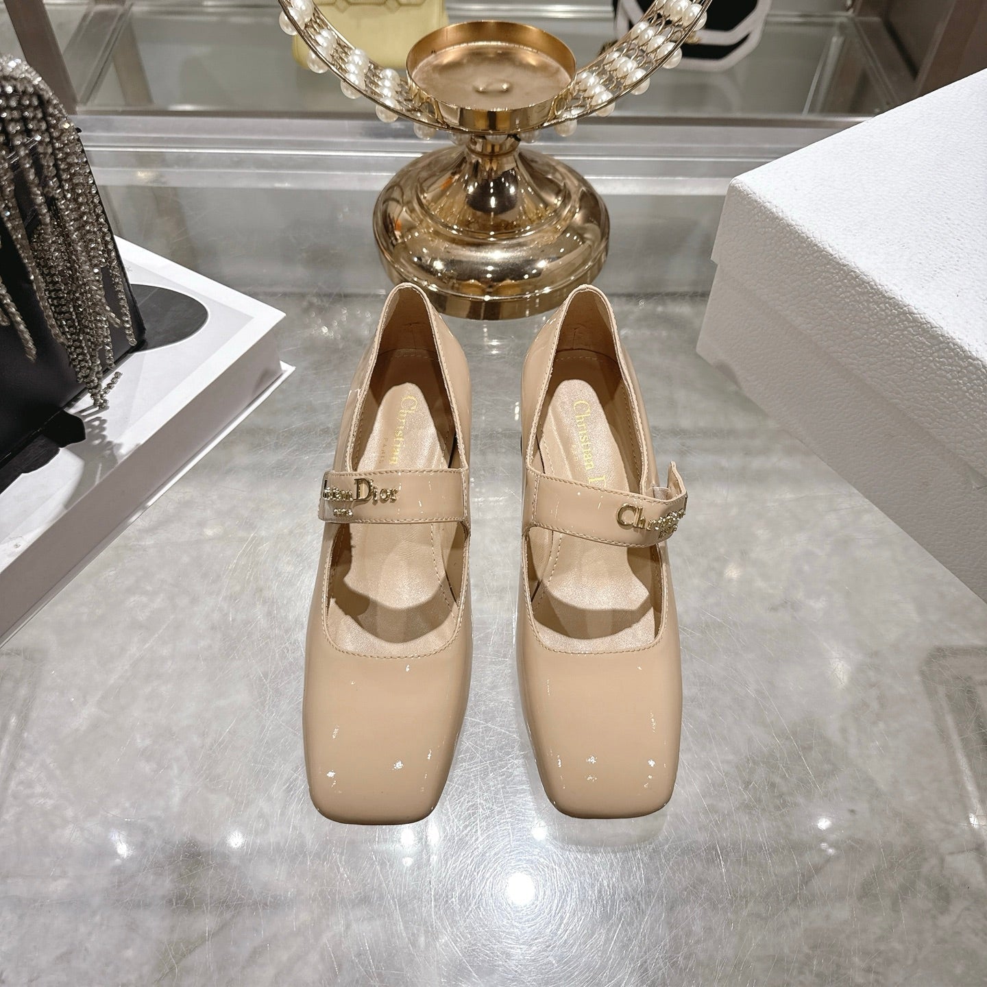 CD 26 Lolita High Heels 40 Beige Patent Leather 592207