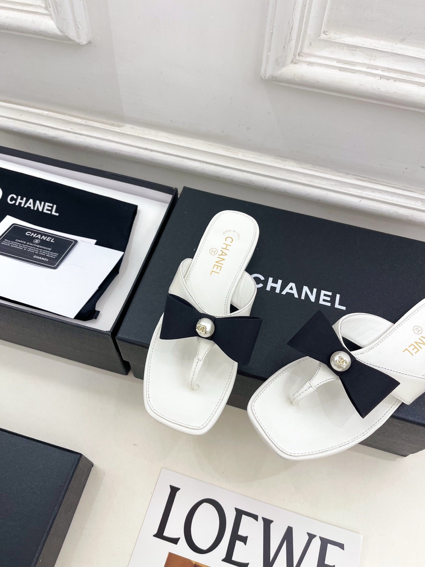 Chanel 2026 Double C Pearl Bow Flip-Flops Leather Sheepskin 831448