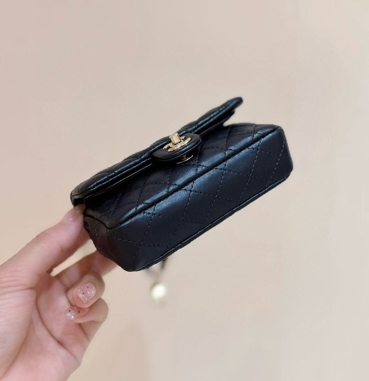 CC 25A Mini Coco Mark Heart x Pearl Charm Bag 12.5cm Black Lambskin