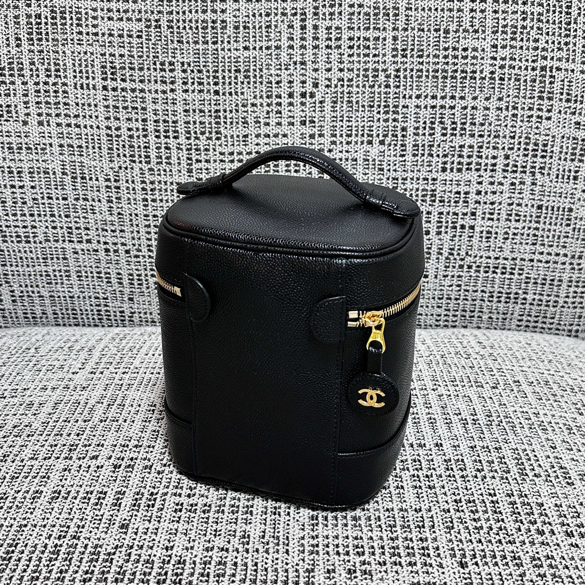 CC Vintage Vanity Bag 17.5cm Black Caviar Leather