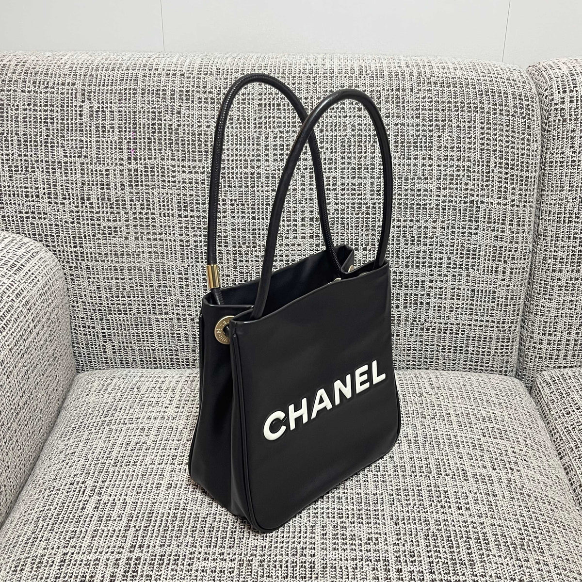 CC Vintage Tote Bag Embossed Camellia 25cm White Lettering Black Calfskin