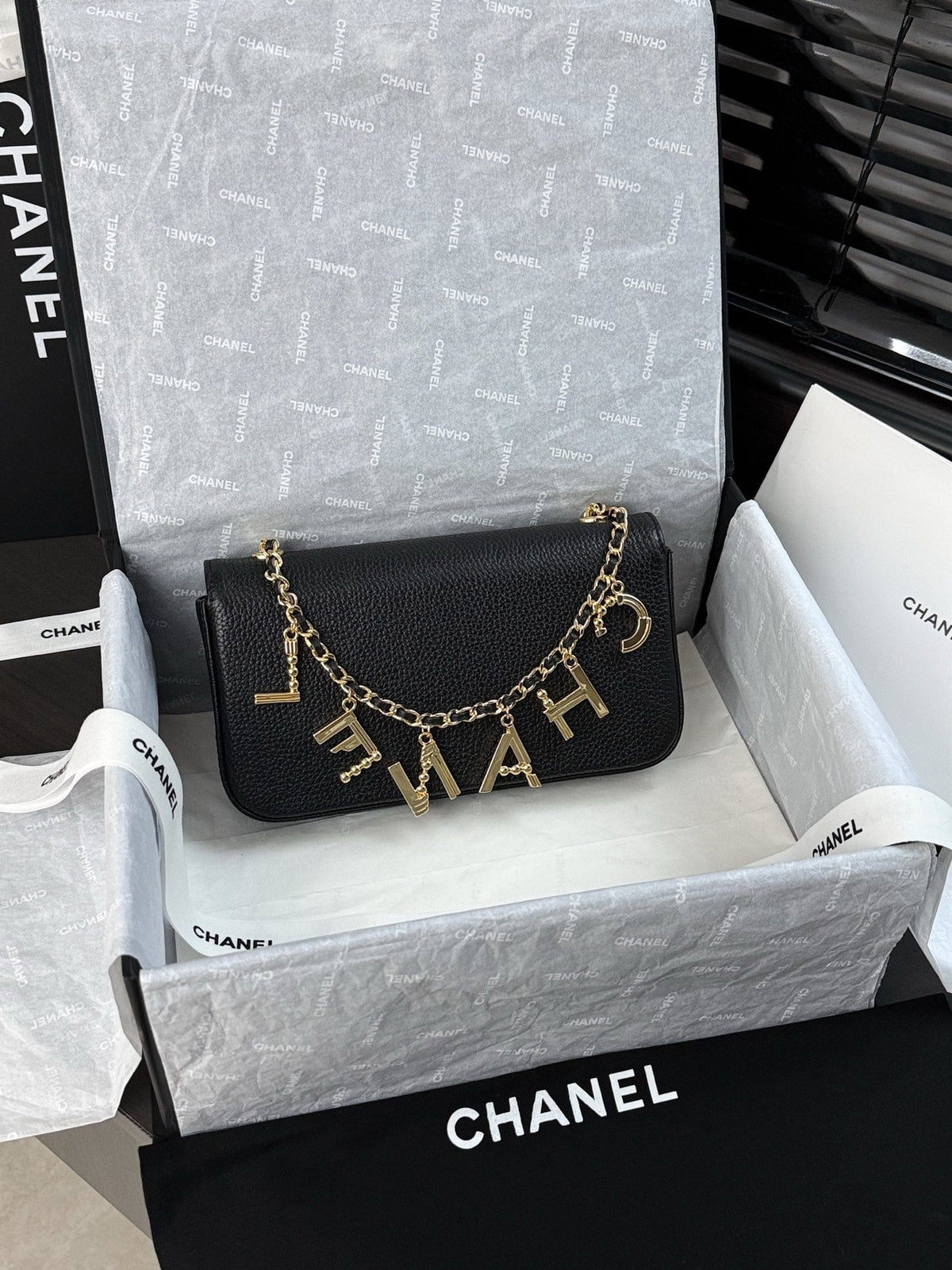 CC 26s Métiers d'Art Small Flap Bag 22 Black Grained Leather & Enamel Charms