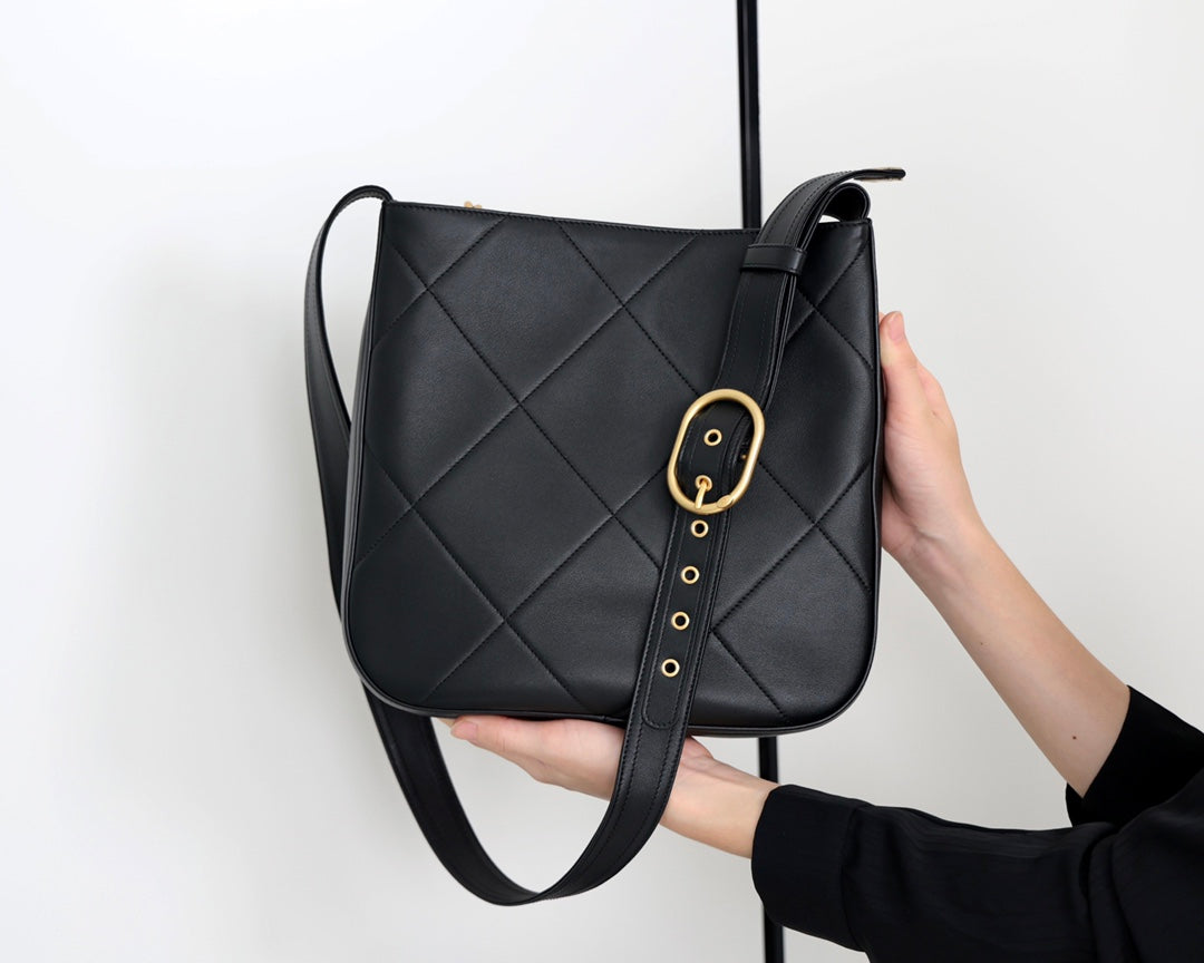 CC 21s  Easy Mood Hobo Quilted 28cm Black Cowhide GHW