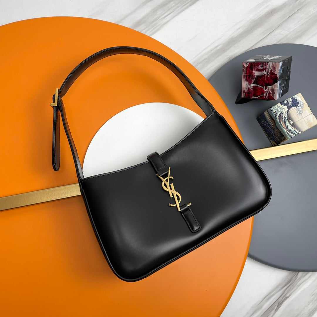 YSL Le 5 À 7 Hobo Bag 25cm Black with Gold hardware in Cowhide 285549