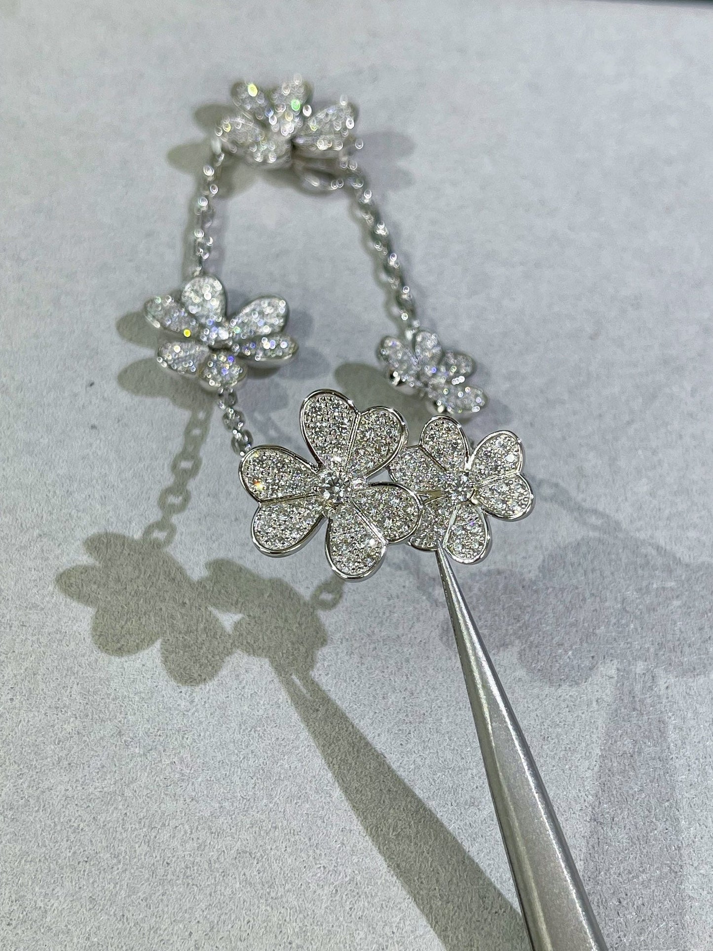 VCA Flower 5 Motifs Pink Mop Full Diamond Bracelet