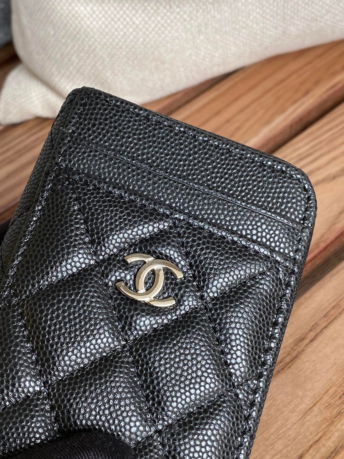 CC 22A Zippy Coin Purse Black Caviar Sliver Steel 223924