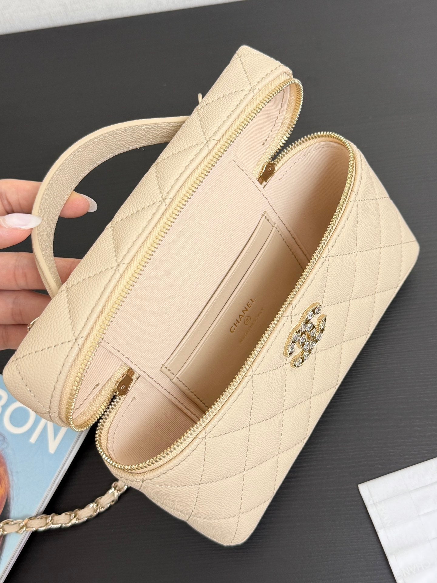 Chanel 2026 Vanity Bag 19cm Cream Calfskin