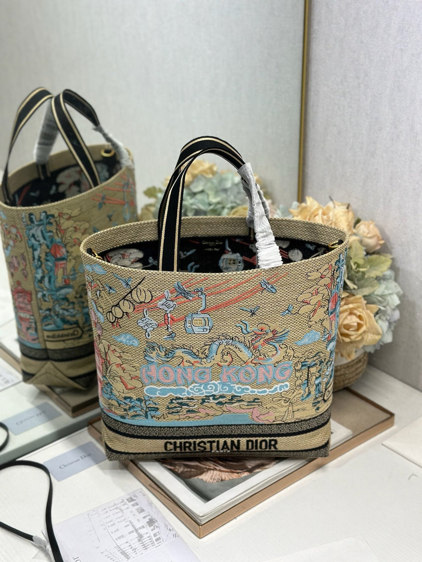 Dior 2026 City Postcard Resort Style Handbag "Hong Kong Exclusive" Canvas 288602
