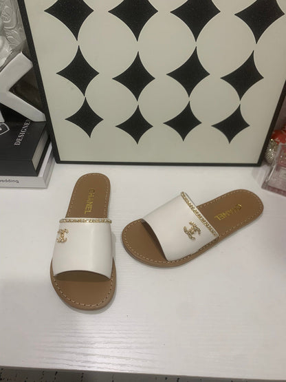 CC 2026 Slippers White Brown Cowhide 668088