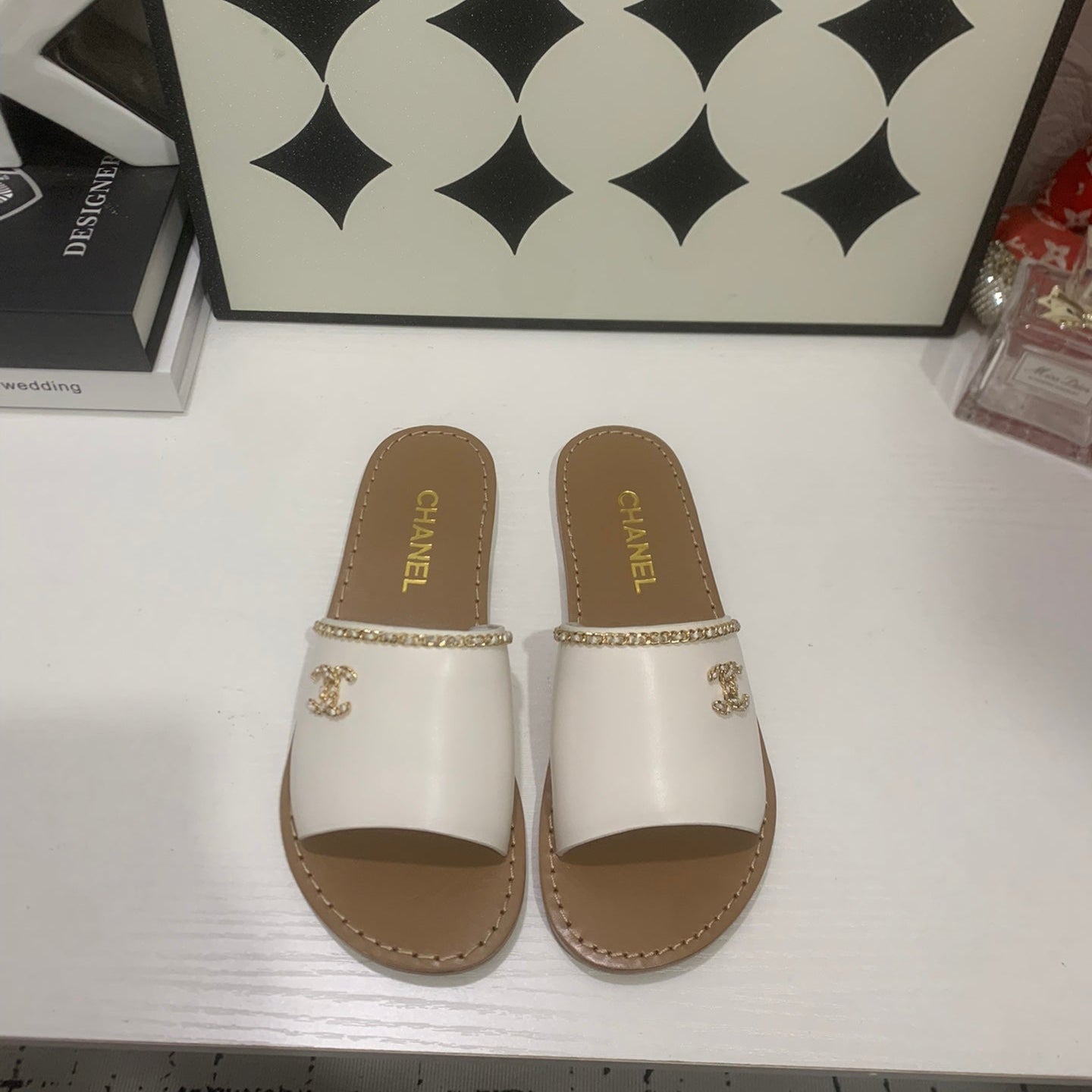CC 2026 Slippers White Brown Cowhide 668088