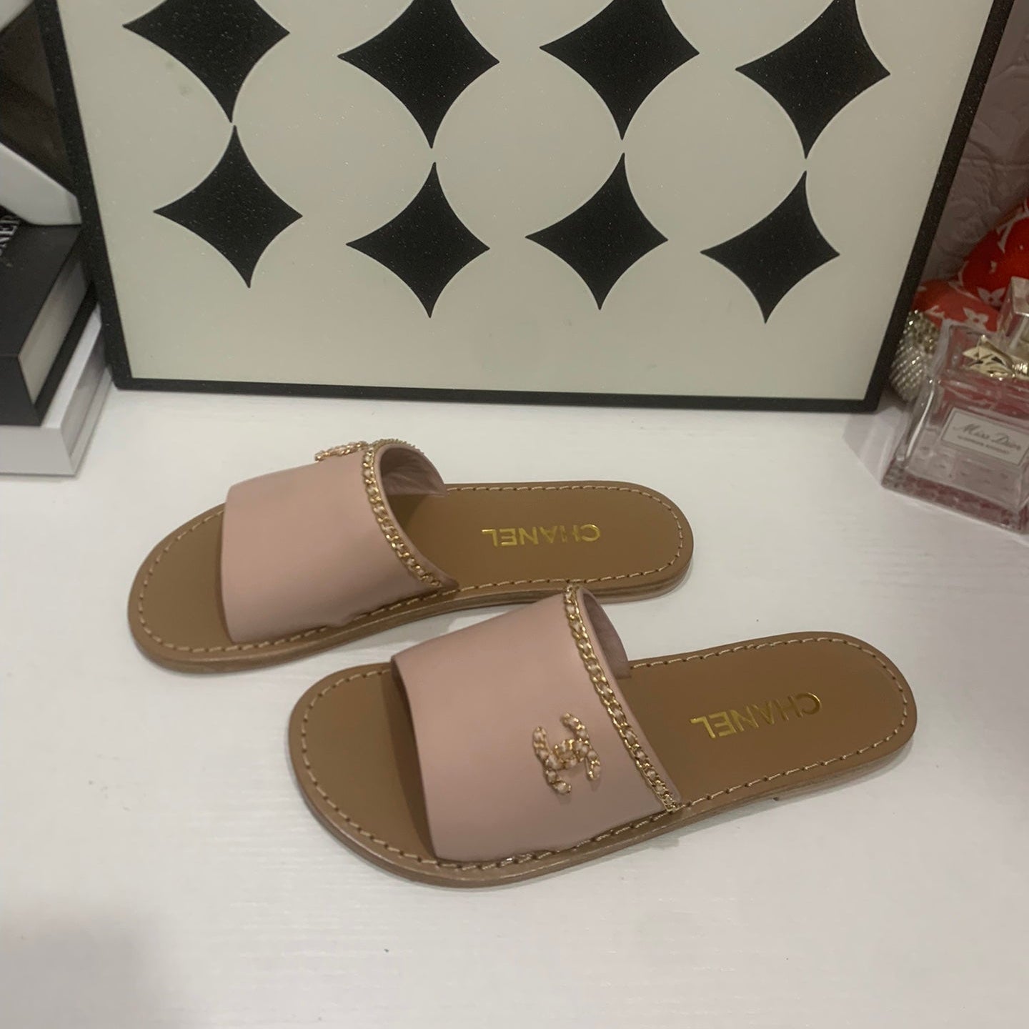 CC 2026 Slippers Light Pink Brown Cowhide 668090