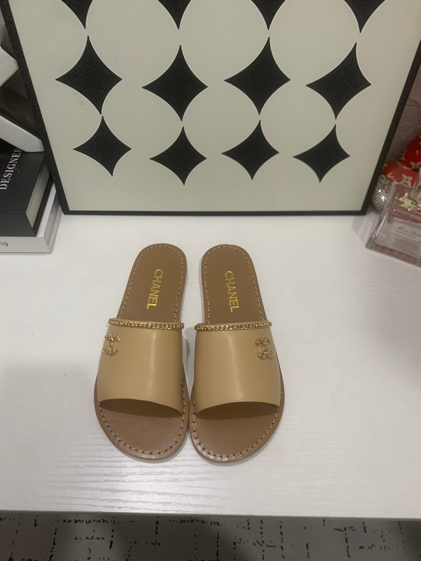 CC 2026 Slippers Beige Brown Cowhide 668091