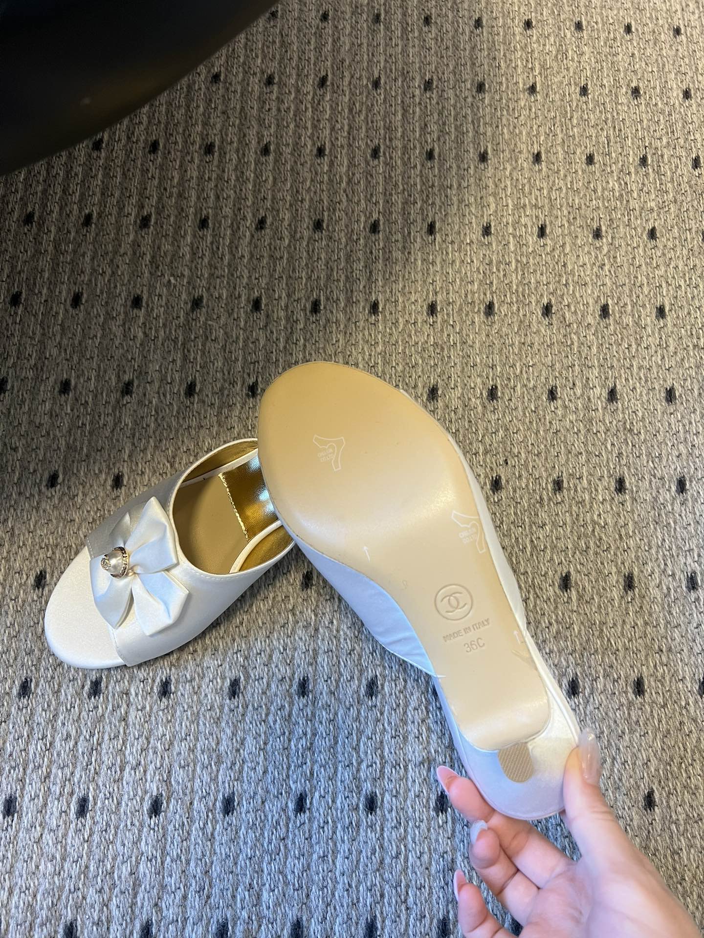 CC 26s High-Heeled Slides 60 White Satin Cowhide 627181