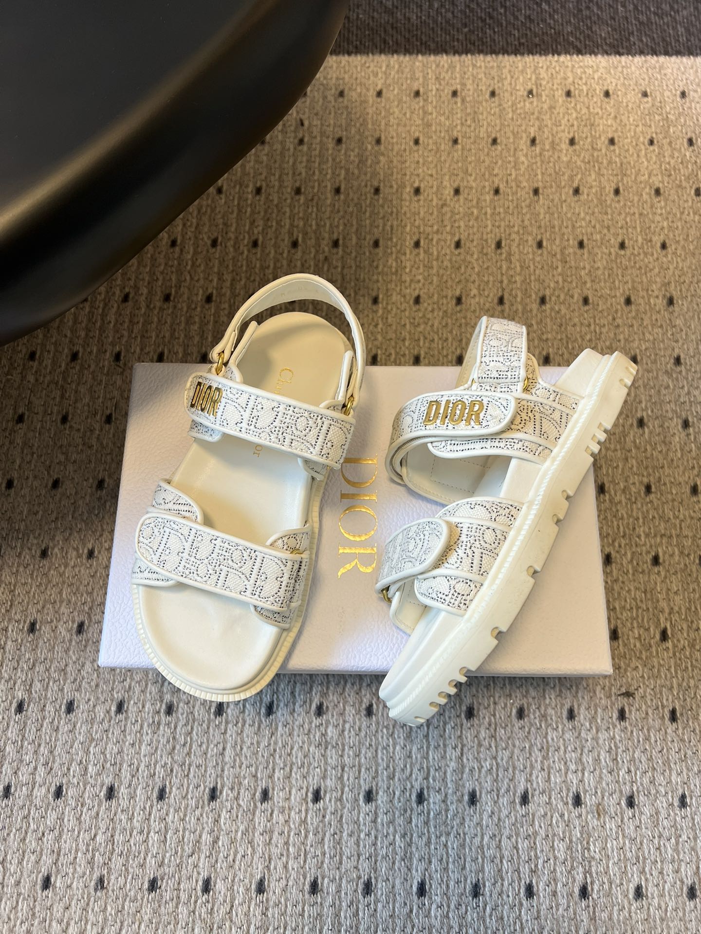 CD 26 Flats Sandals White Beige Sheepskin Embroidered Fabric 621798