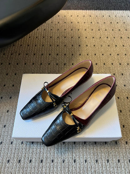 CD 26s Low Heel Pump 30 Black Burgundy Cowhide 651160