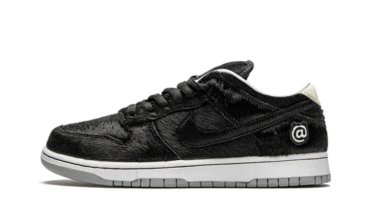 SB Dunk Low "Medicom Toy - BE@RBRICK" CZ5127 001