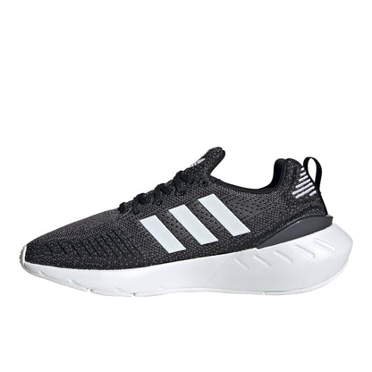 Swift Run 22 Lace Up Sneakers