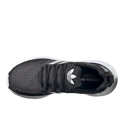 Swift Run 22 Lace Up Sneakers