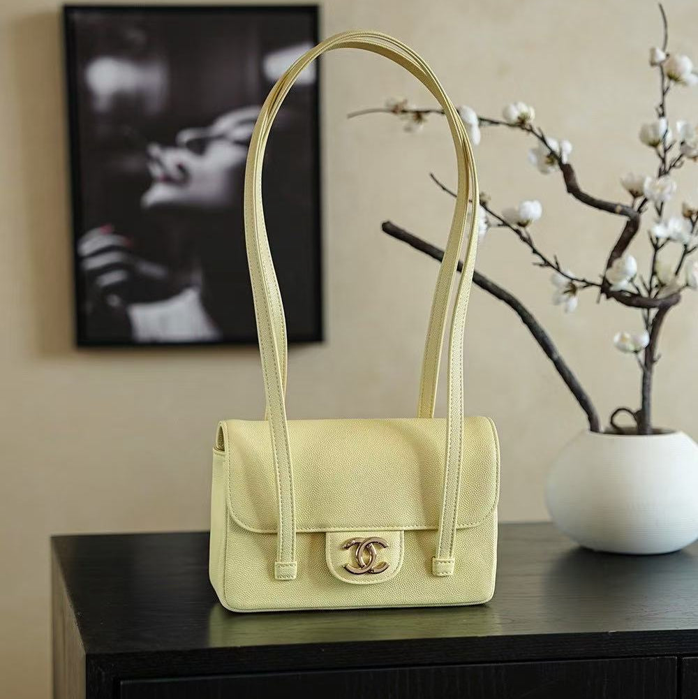 Chanel 2026 Bag 22cm Grained Shiny Calfskin