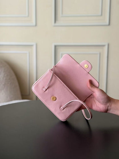 Chanel 26 Shoulder Bag 17cm Pink Caviar Leather