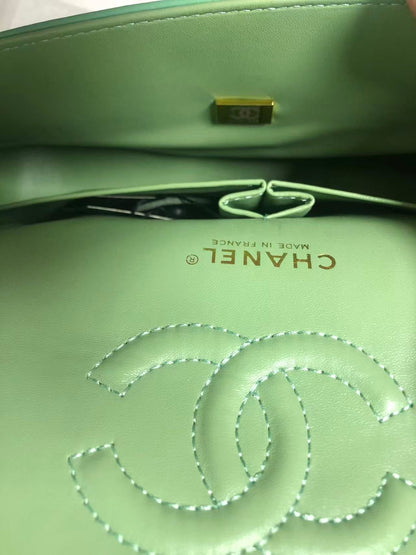 Chanel 2026 Flap Bag 25cm Green Quilted Lambskin