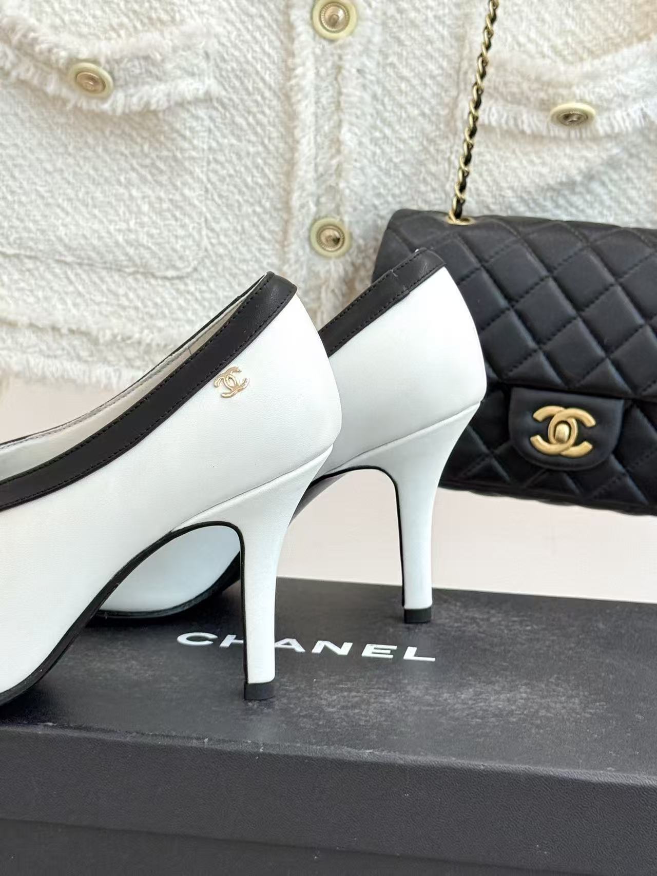 Chanel 2026 High-heeled Pump White Sheepskin