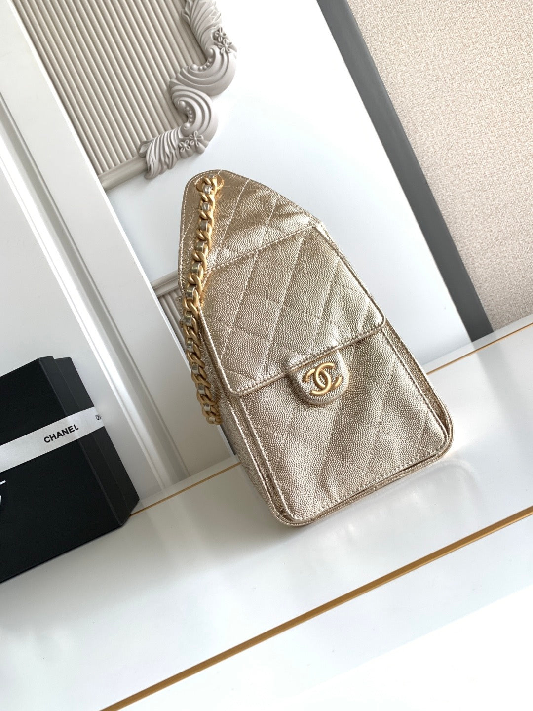 CC 25 Hobo Bag 26cm Gold Metallic Grained Calfskin