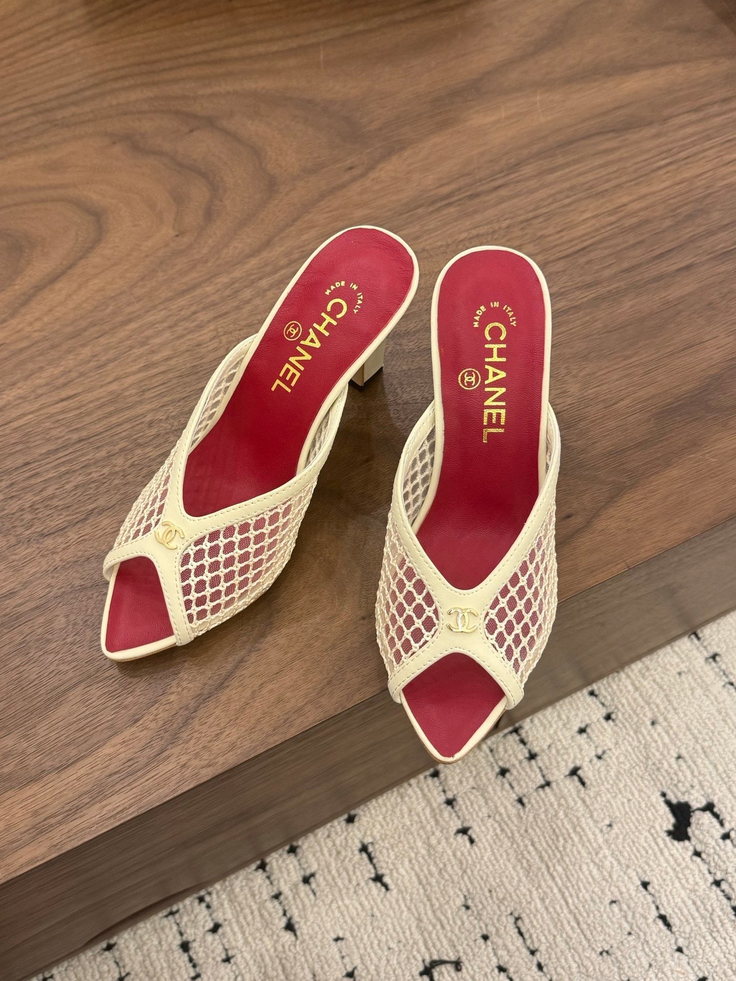 Chanel 2026 Mule White Red Mesh Sheepskin