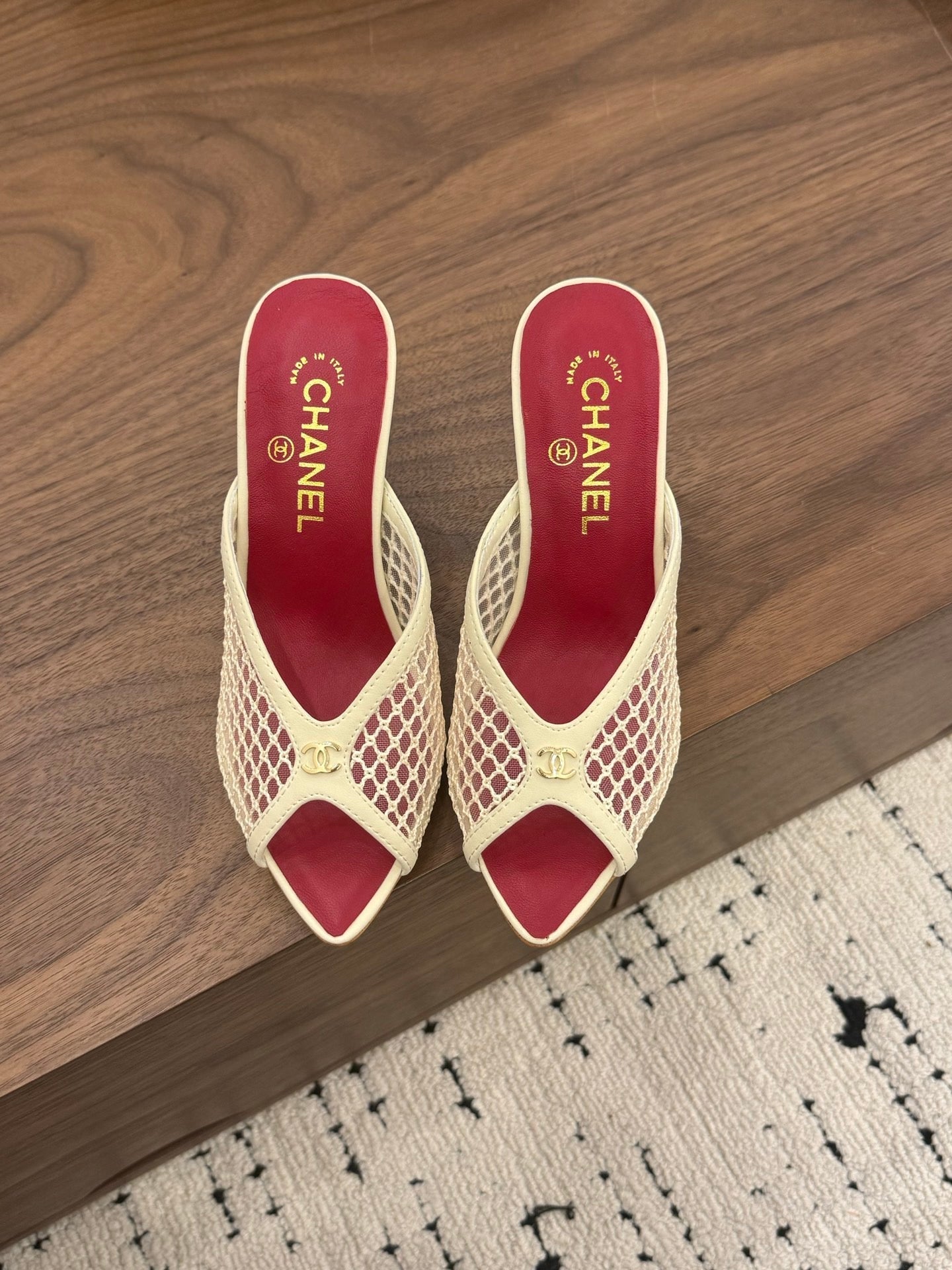 Chanel 2026 Mule White Red Mesh Sheepskin
