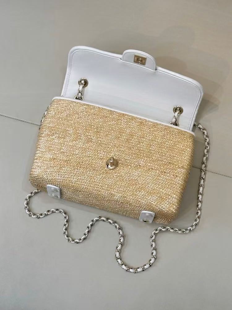 CC 2026 Flap Bag 23cm Beige Raffia And Lambskin