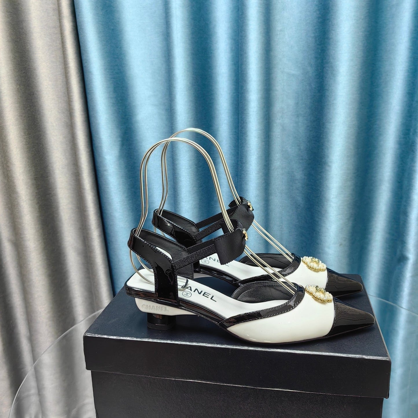 Chanel 2026 Sandal Patent Leather 711139