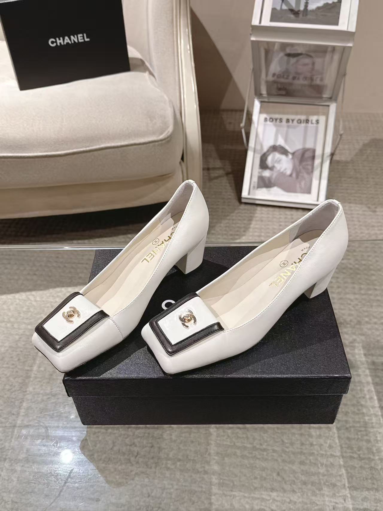 Chanel 2026 Pump Suede and Lambskin