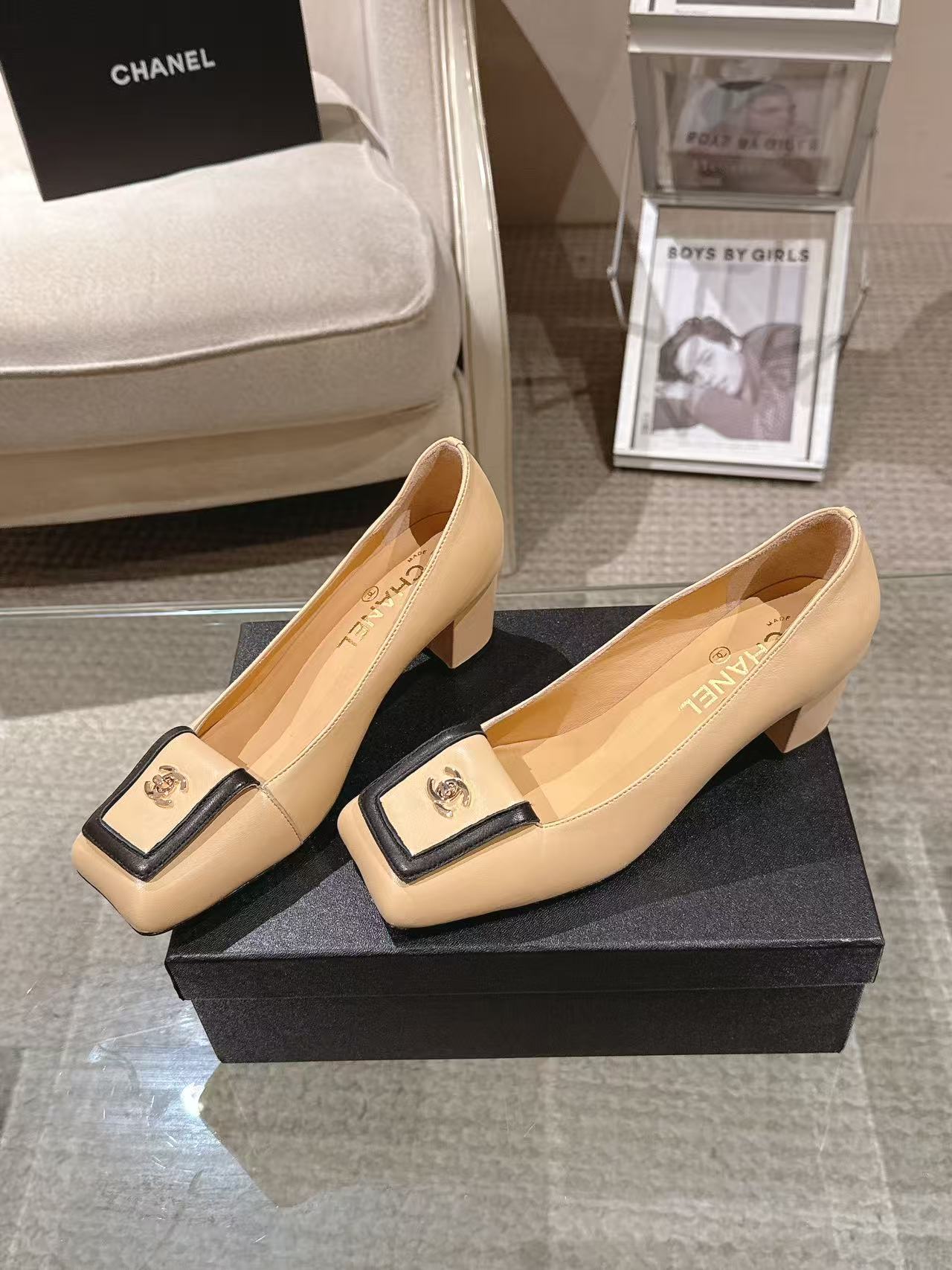 Chanel 2026 Pump Suede and Lambskin