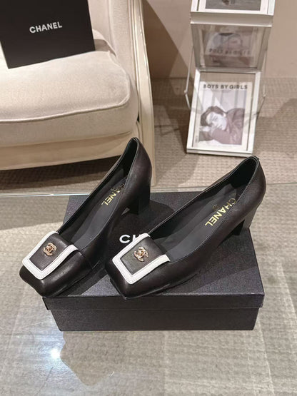 Chanel 2026 Pump Suede and Lambskin