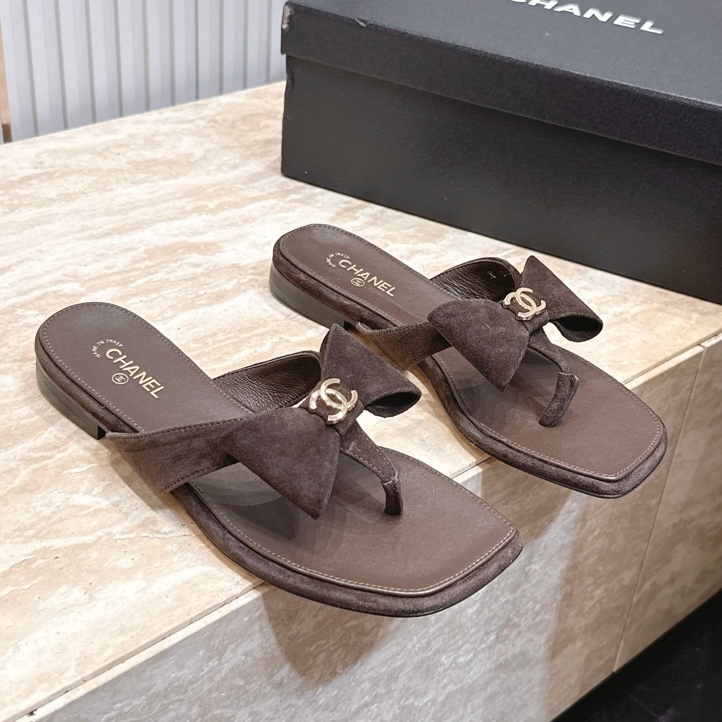 Chanel 2026 Bow Thong Sandal 15mm Suede Calfskin 898999